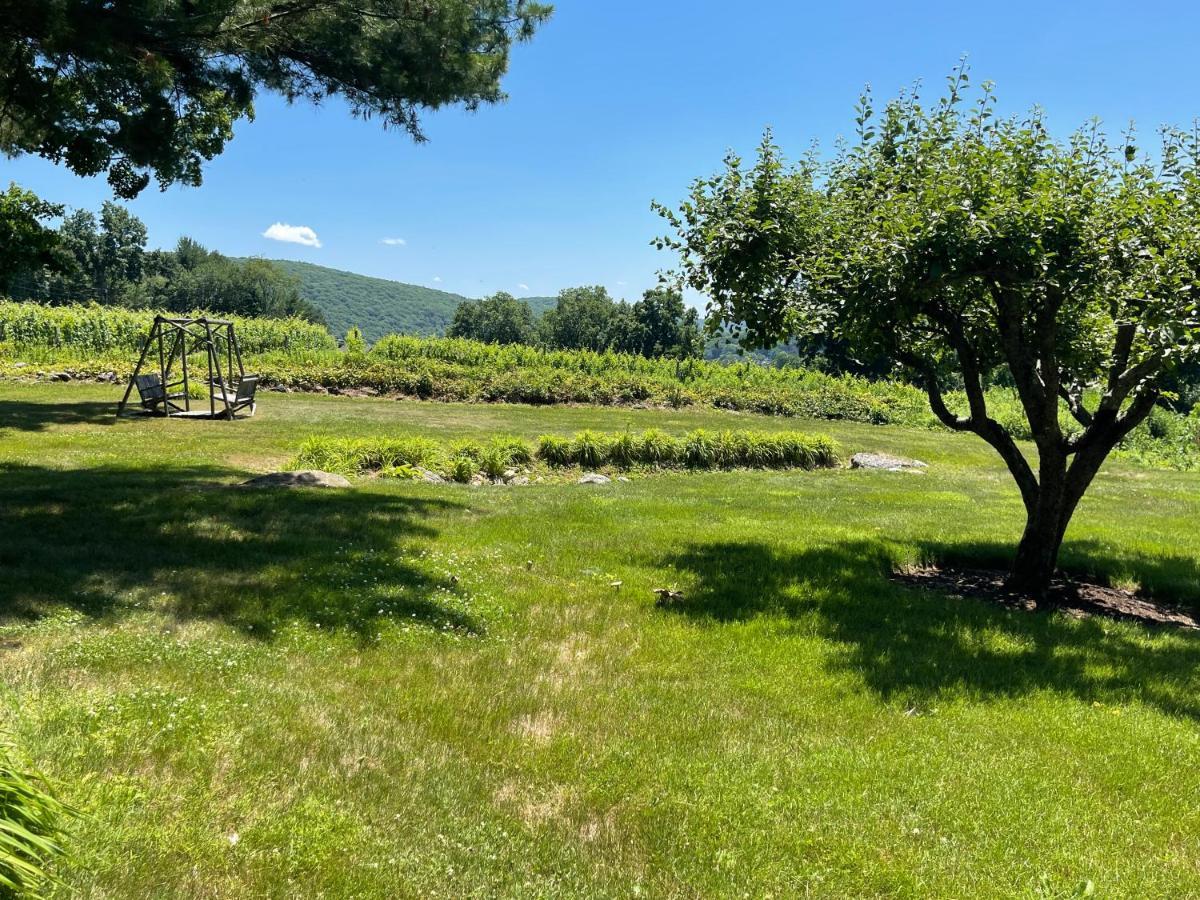 Country Lake House Nestled Between Vineyards Warren Εξωτερικό φωτογραφία